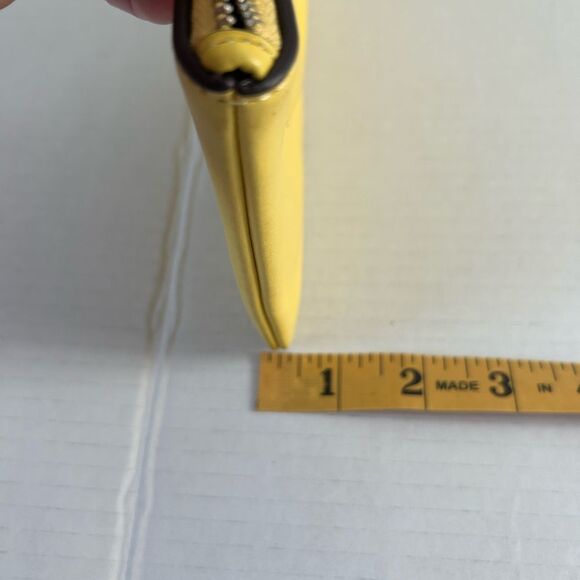 Coach Large Corner Zip Yellow Daisy Leather Wristlet
